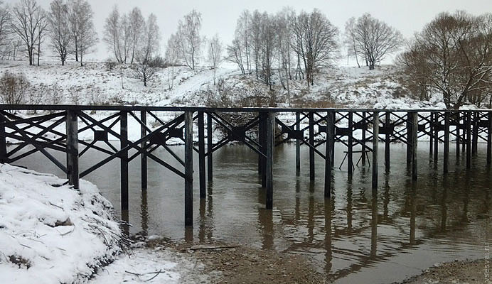 Свайные мосты: надежное решение для преодоления водных преград в Пыть-яхе от 57475 руб